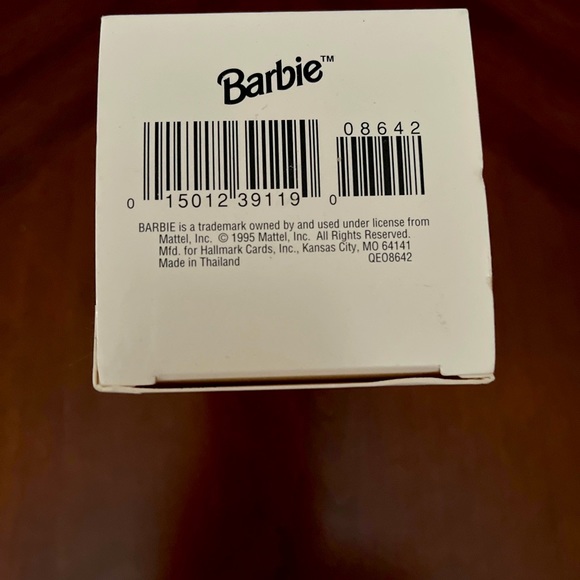 Hallmark Easter Barbie ornament. - Picture 9 of 10